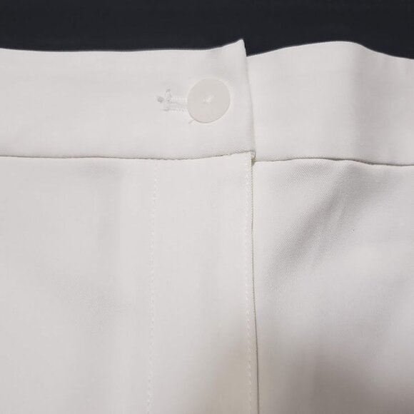 Nike Women's Dri-Fit Golf Shorts 14 White Flex Stretch Standard Fit - Picture 3 of 12